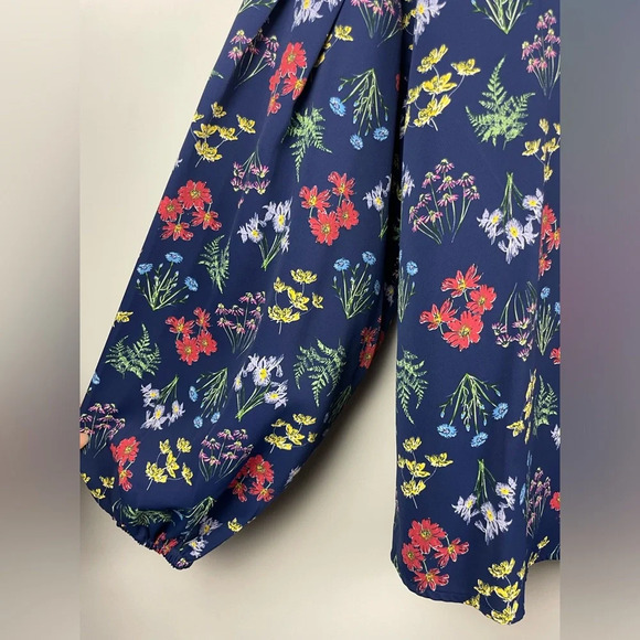 ELOQUII‎ Elements Blue Floral Long Balloon Sleeve Blouse - Picture 8 of 9